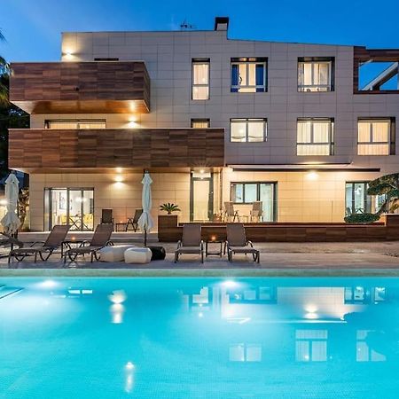 Lusso E Relax Con Piscina A 2 Minuti Dal Mare Apartman Miami Playa Kültér fotó