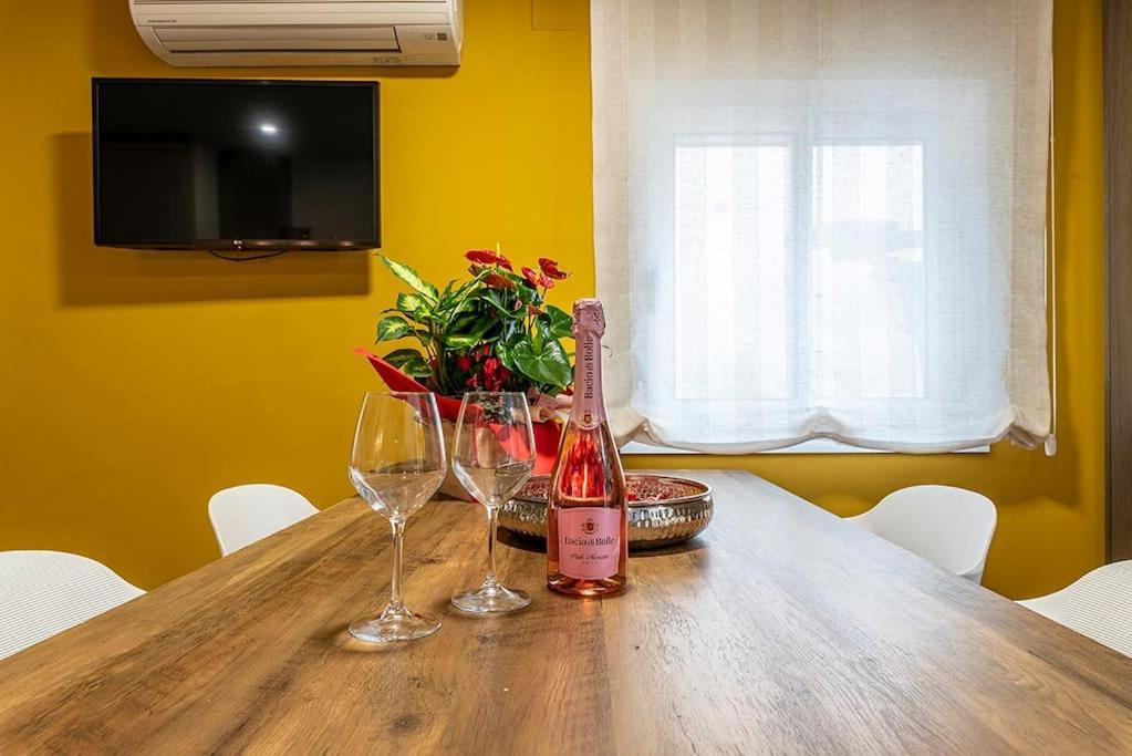 Lusso E Relax Con Piscina A 2 Minuti Dal Mare Apartman Miami Playa Kültér fotó
